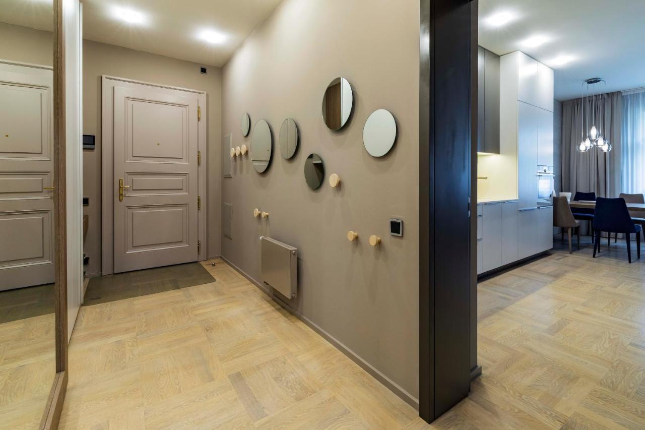 Appartamento New Luxury Apt With Ac&Parking In The Center Of Praga Esterno foto