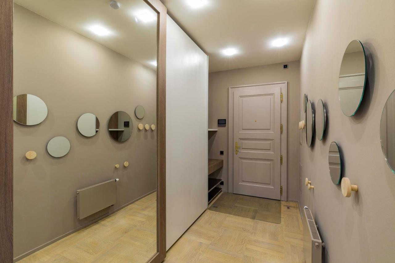 Appartamento New Luxury Apt With Ac&Parking In The Center Of Praga Esterno foto